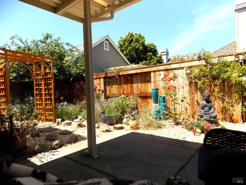 Exterior - 834 Glen Miller Dr, Windsor, CA 95492 photo 6 of 12