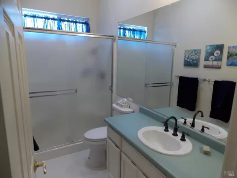 Bath - 834 Glen Miller Dr, Windsor, CA 95492 photo 2 of 2