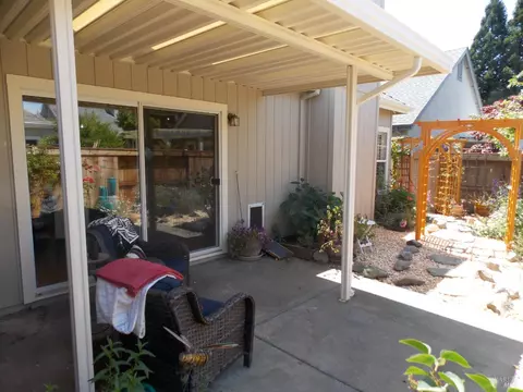 Exterior - 834 Glen Miller Dr, Windsor, CA 95492 photo 7 of 12