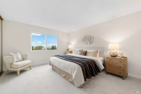 Bedroom - 225 Riverview Dr, Vallejo, CA 94589 photo 1 of 8