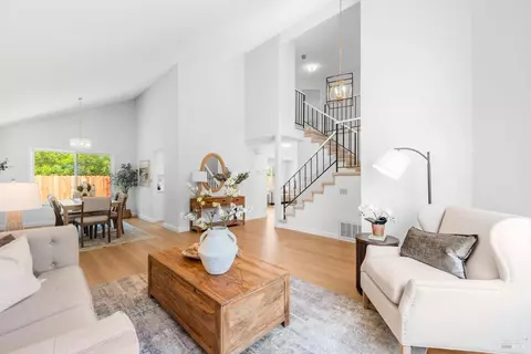 225 Riverview Dr, Vallejo, CA 94589