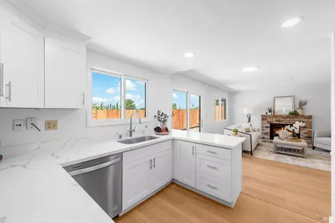Kitchen - 225 Riverview Dr, Vallejo, CA 94589 photo 1 of 7