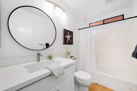 Bath - 225 Riverview Dr, Vallejo, CA 94589 photo 3 of 3