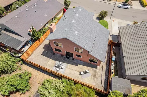 View/Area - 225 Riverview Dr, Vallejo, CA 94589 photo 5 of 7