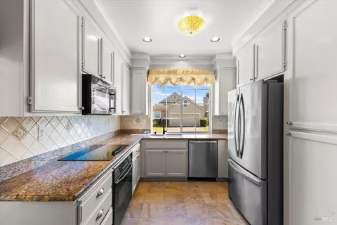 Kitchen - 843 Cab Calloway Ct, Windsor, CA 95492 photo 1 of 4