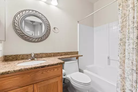Bath - 843 Cab Calloway Ct, Windsor, CA 95492 photo 1 of 3