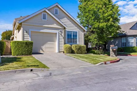 843 Cab Calloway Ct, Windsor, CA 95492