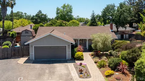 1523 Bruce Ct, Santa Rosa, CA 95401