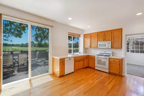 580 Peppertree Dr, Windsor, CA 95492 photo 11