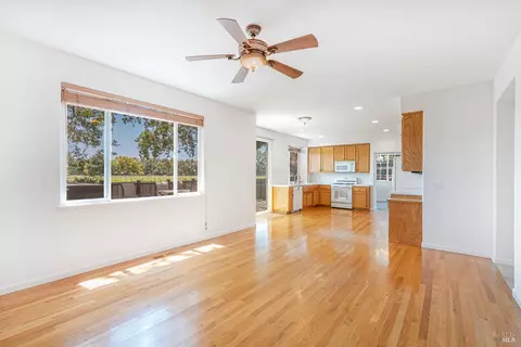 580 Peppertree Dr, Windsor, CA 95492 photo 12
