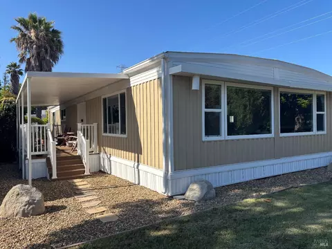 524 Vera Cruz Dr, Novato, CA 94949