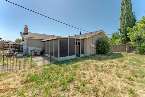 Exterior - 2235 Nottingham Dr, Fairfield, CA 94533 photo 7 of 9