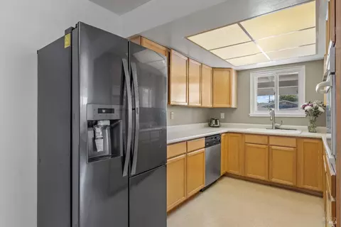 Kitchen - 2235 Nottingham Dr, Fairfield, CA 94533 photo 2 of 3