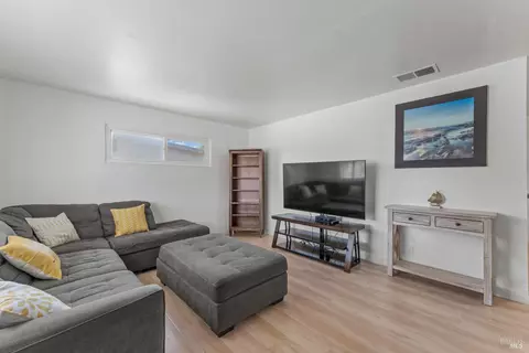 Living - 2235 Nottingham Dr, Fairfield, CA 94533 photo 1 of 4