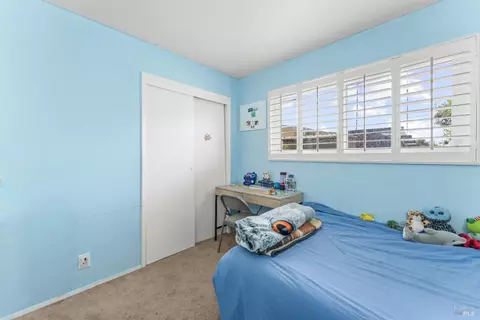 Bedroom - 2235 Nottingham Dr, Fairfield, CA 94533 photo 2 of 8