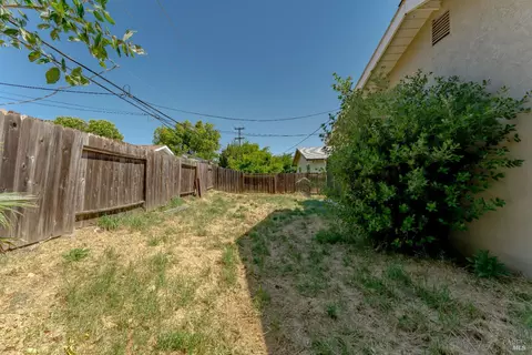 Exterior - 2235 Nottingham Dr, Fairfield, CA 94533 photo 5 of 9