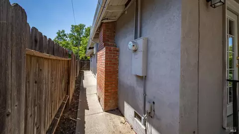 Exterior - 840 Newgate Way, Dixon, CA 95620 photo 9 of 13