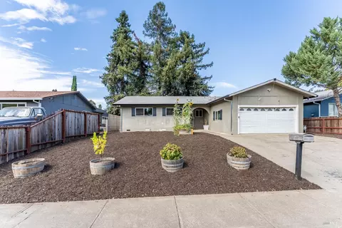 840 E Gobbi St, Ukiah, CA 95482