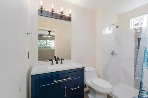 Bath - 840 E Gobbi St, Ukiah, CA 95482 photo 1 of 2