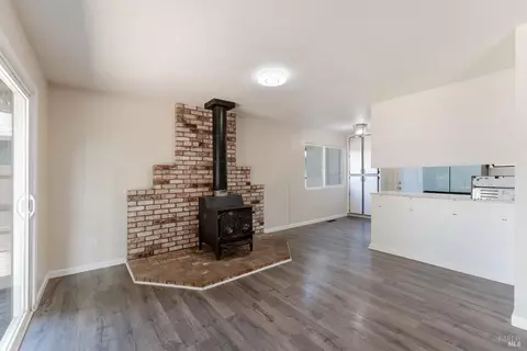 Living - 840 E Gobbi St, Ukiah, CA 95482 photo 4 of 4