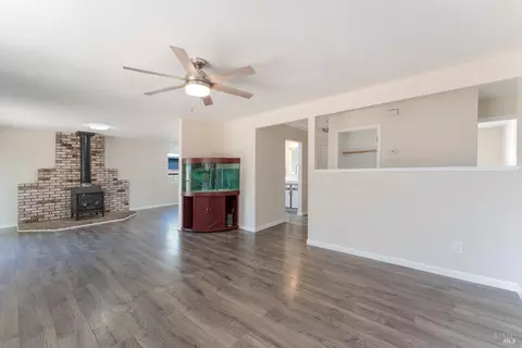Living - 840 E Gobbi St, Ukiah, CA 95482 photo 1 of 4
