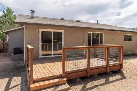 Exterior - 840 E Gobbi St, Ukiah, CA 95482 photo 3 of 11