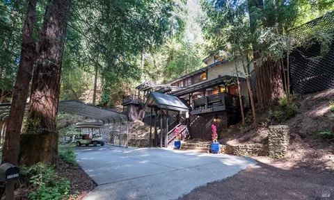 11917 Laurel Ave, Forestville, CA 95436