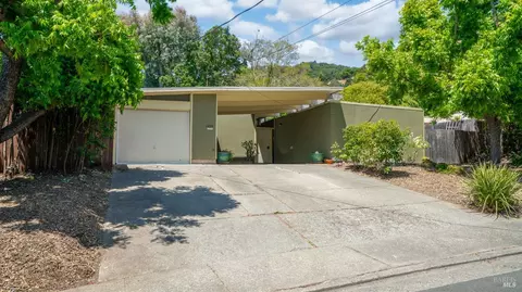 2235 Juniperberry Dr, San Rafael, CA 94903