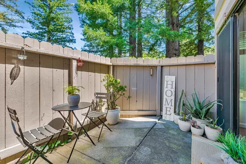 111 Cheda Ln, Novato, CA 94947