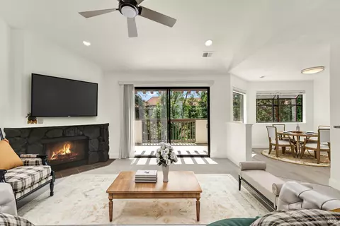 21100 Gary Dr #215, Hayward, CA 94546