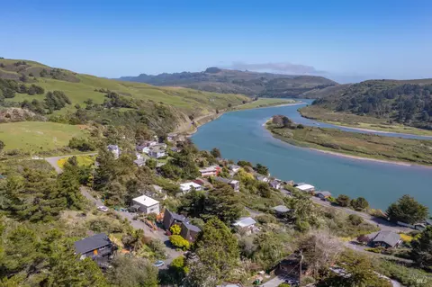 View/Area - 10800 Rock Point Dr, Jenner, CA 95450 photo 2 of 18