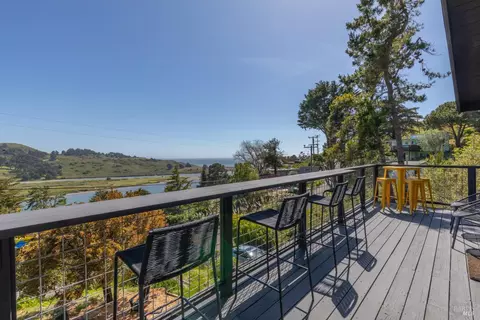 View/Area - 10800 Rock Point Dr, Jenner, CA 95450 photo 4 of 18