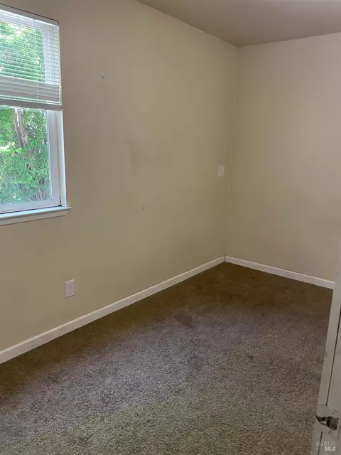Bedroom - 6880 Petersen Rd, Petaluma, CA 94952 photo 4 of 5