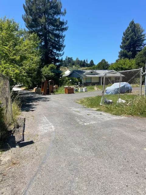 Exterior - 6880 Petersen Rd, Petaluma, CA 94952 photo 5 of 14