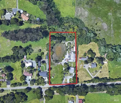 View/Area - 6880 Petersen Rd, Petaluma, CA 94952 photo 1 of 1