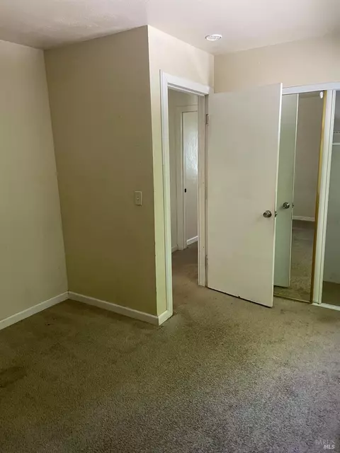 Bedroom - 6880 Petersen Rd, Petaluma, CA 94952 photo 3 of 5