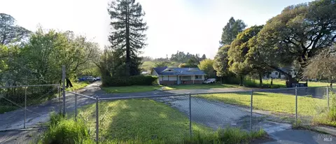 6880 Petersen Rd, Petaluma, CA 94952