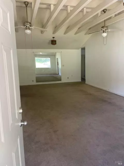 Living - 6880 Petersen Rd, Petaluma, CA 94952 photo 1 of 3