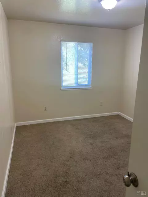 Bedroom - 6880 Petersen Rd, Petaluma, CA 94952 photo 5 of 5