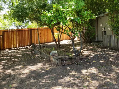 Exterior - 459 Maple Ave, Vallejo, CA 94591 photo 31 of 36
