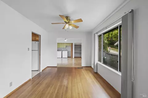 Living - 459 Maple Ave, Vallejo, CA 94591 photo 12 of 14