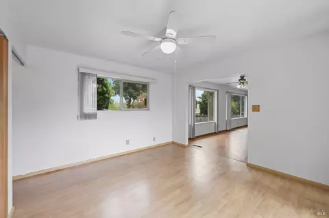 Living - 459 Maple Ave, Vallejo, CA 94591 photo 13 of 14