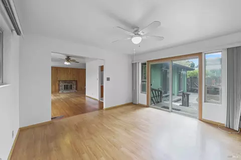 Living - 459 Maple Ave, Vallejo, CA 94591 photo 14 of 14