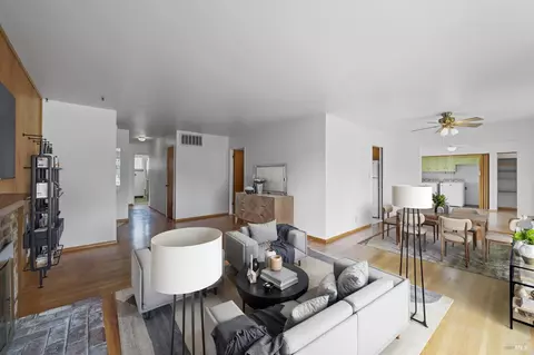 Living - 459 Maple Ave, Vallejo, CA 94591 photo 3 of 14