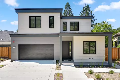 3621 Crown Hill Dr, Santa Rosa, CA 95404