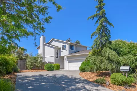 1721 Northstar Dr, Petaluma, CA 94954
