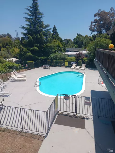 87 Gloria Ct, Vallejo, CA 94590 photo 9