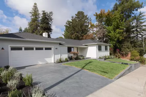 813 Paula Ln, Petaluma, CA 94952