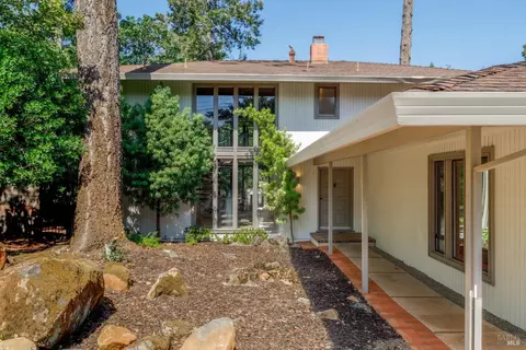 1611 Manzanita Ave, Santa Rosa, CA 95404