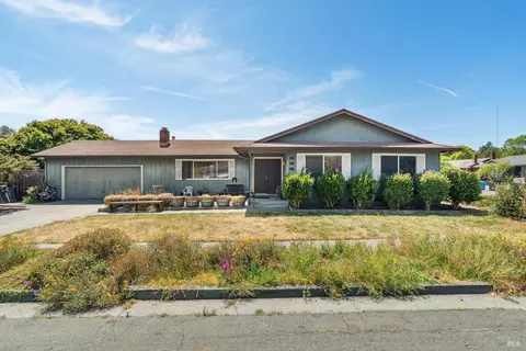 209 Gareffa Way, Santa Rosa, CA 95401